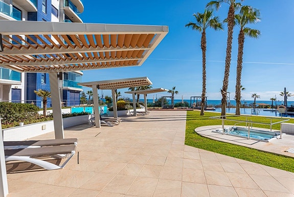 En megler med gode referanser - SPANIA1.no