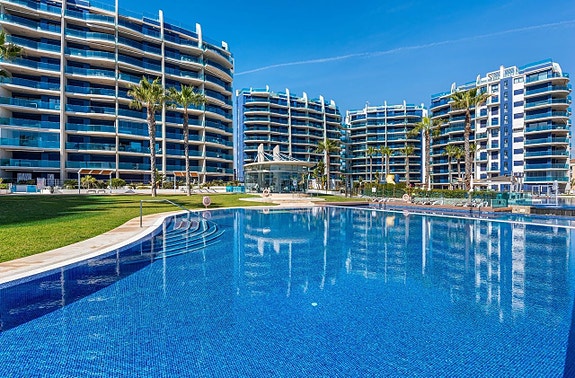 En megler med gode referanser - SPANIA1.no