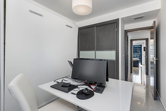 En megler med gode referanser - SPANIA1.no