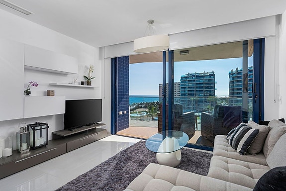 En megler med gode referanser - SPANIA1.no