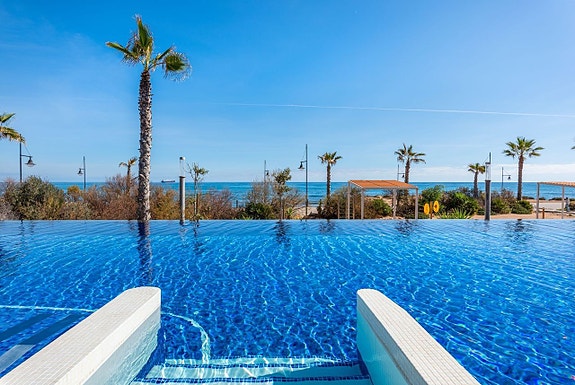 En megler med gode referanser - SPANIA1.no