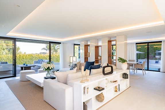 En megler med gode referanser - SPANIA1.no