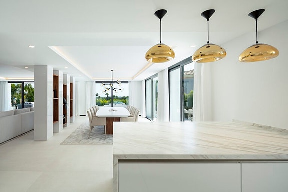 En megler med gode referanser - SPANIA1.no