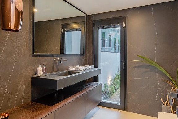 En megler med gode referanser - SPANIA1.no