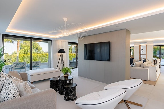 En megler med gode referanser - SPANIA1.no