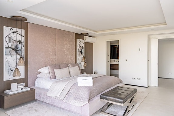 En megler med gode referanser - SPANIA1.no