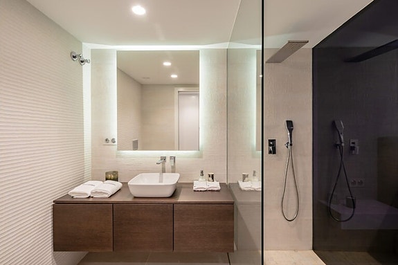 En megler med gode referanser - SPANIA1.no