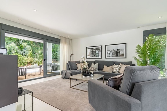 En megler med gode referanser - SPANIA1.no