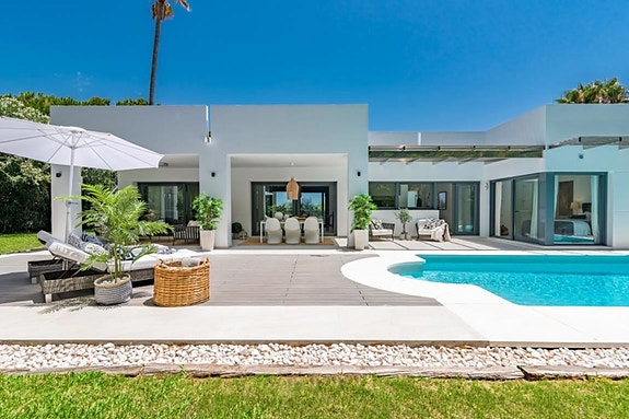 En megler med gode referanser - SPANIA1.no