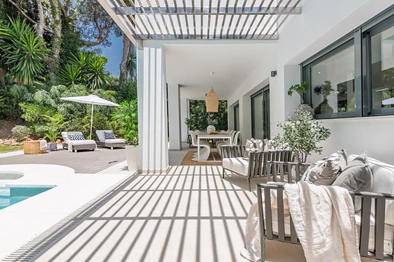 En megler med gode referanser - SPANIA1.no