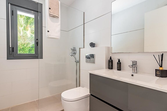 En megler med gode referanser - SPANIA1.no