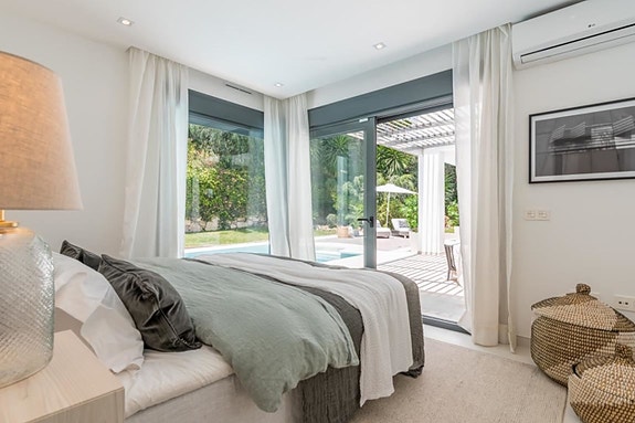 En megler med gode referanser - SPANIA1.no