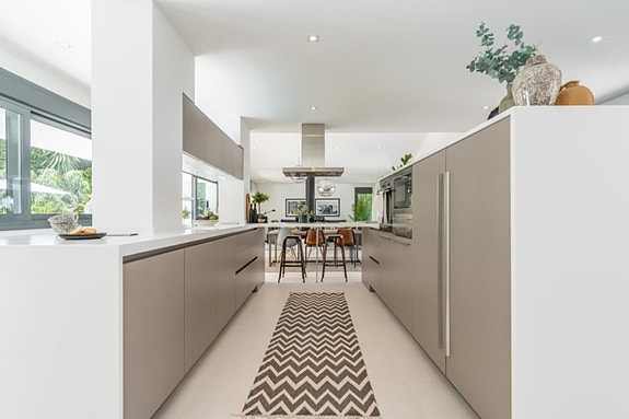 En megler med gode referanser - SPANIA1.no