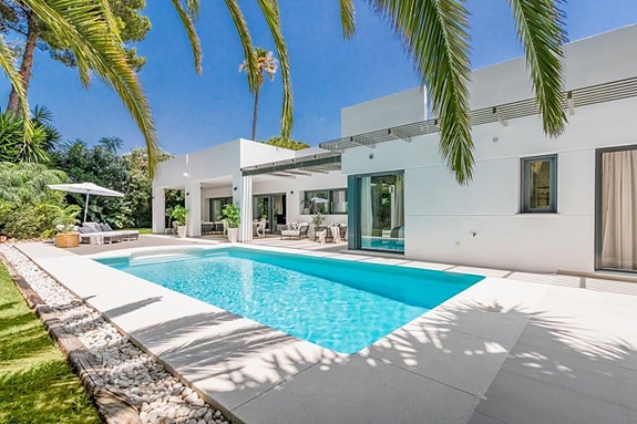 En megler med gode referanser - SPANIA1.no