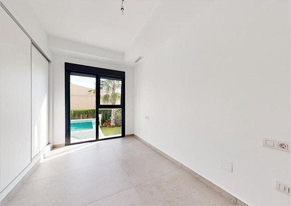 En megler med gode referanser - SPANIA1.no