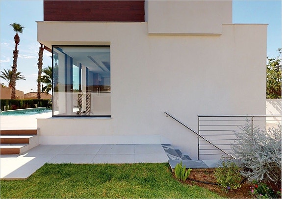 En megler med gode referanser - SPANIA1.no