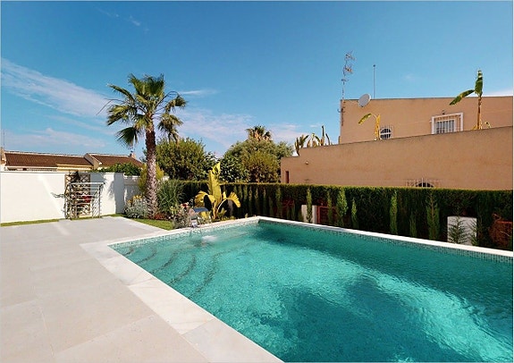 En megler med gode referanser - SPANIA1.no