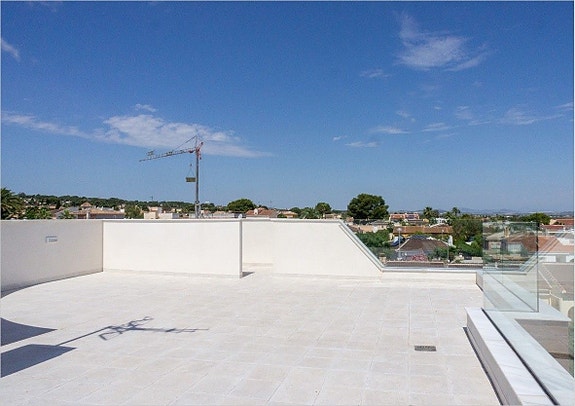 En megler med gode referanser - SPANIA1.no