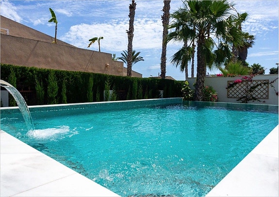 En megler med gode referanser - SPANIA1.no