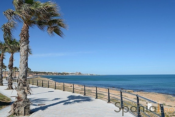 Nydelig strandpromenade