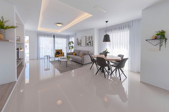 En megler med gode referanser -  SPANIA1.no