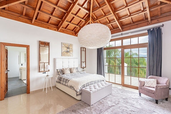 En megler med gode referanser - SPANIA1.no