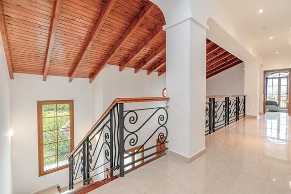 En megler med gode referanser - SPANIA1.no