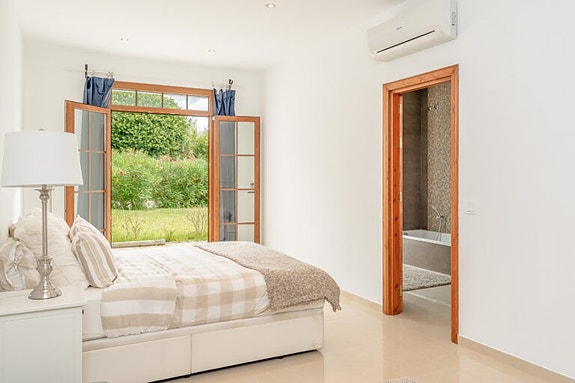 En megler med gode referanser - SPANIA1.no