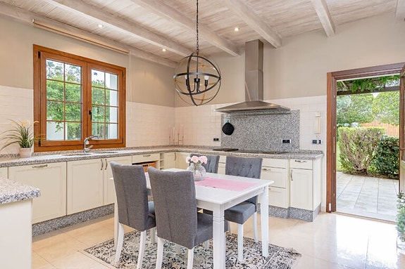 En megler med gode referanser - SPANIA1.no