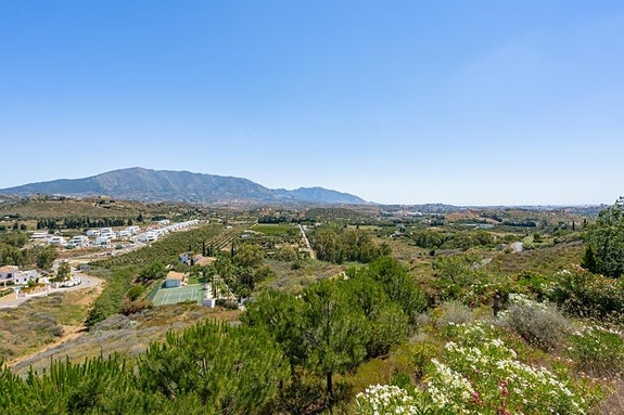 En megler med gode referanser - SPANIA1.no