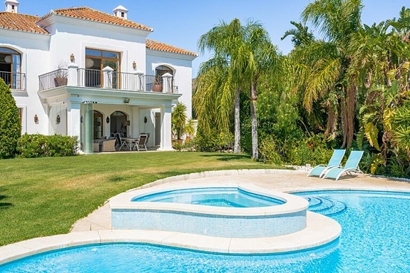 En megler med gode referanser - SPANIA1.no