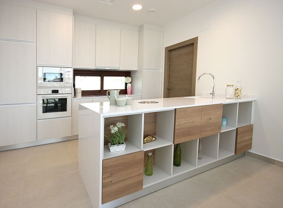 En megler med gode referanser - SPANIA1.no