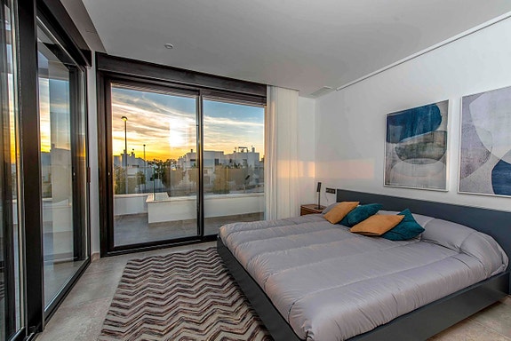 En megler med gode referanser -  SPANIA1.no