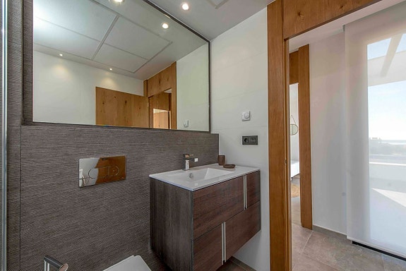 En megler med gode referanser -  SPANIA1.no