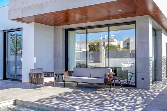 En megler med gode referanser -  SPANIA1.no