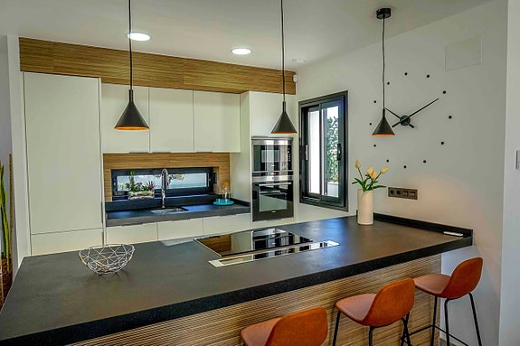 En megler med gode referanser -  SPANIA1.no