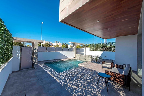 En megler med gode referanser -  SPANIA1.no