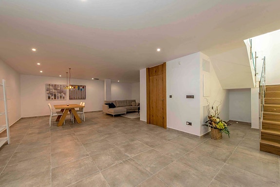 En megler med gode referanser -  SPANIA1.no