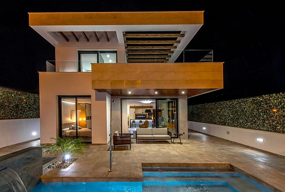 En megler med gode referanser -  SPANIA1.no