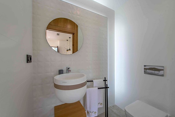 En megler med gode referanser -  SPANIA1.no