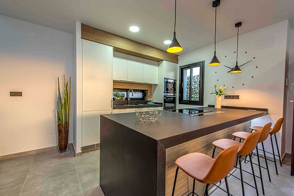 En megler med gode referanser -  SPANIA1.no