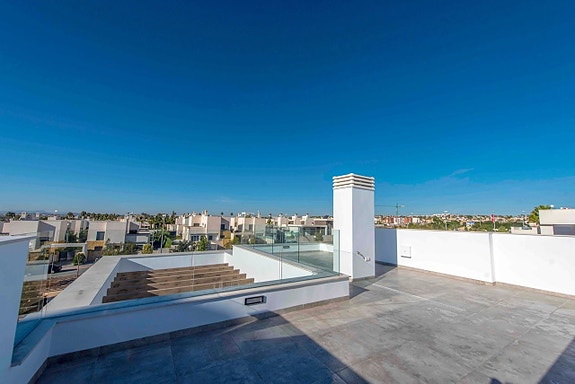 En megler med gode referanser -  SPANIA1.no