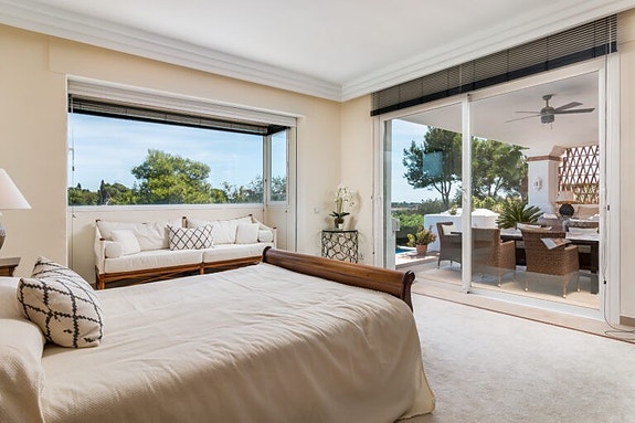 En megler med gode referanser - SPANIA1.no