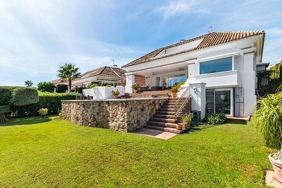 En megler med gode referanser - SPANIA1.no