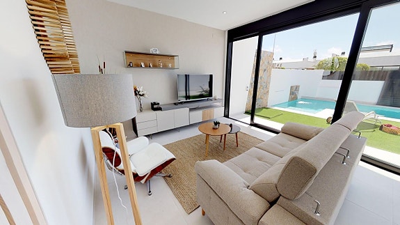 En megler med gode referanser - SPANIA1.no