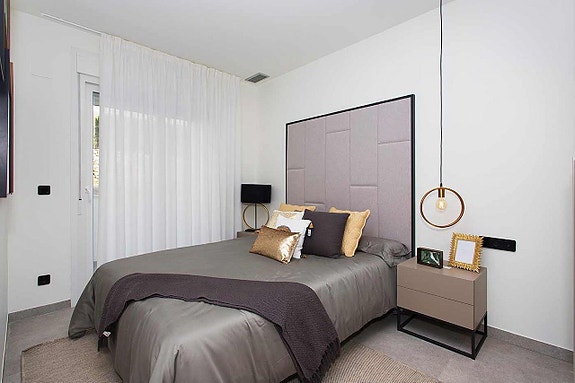 En megler med gode referanser - SPANIA1.no