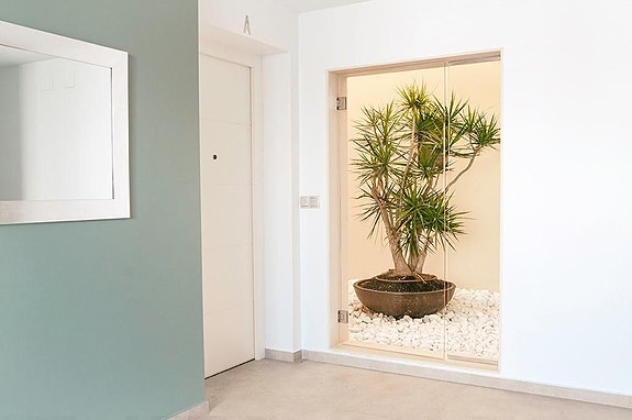 En megler med gode referanser - SPANIA1.no