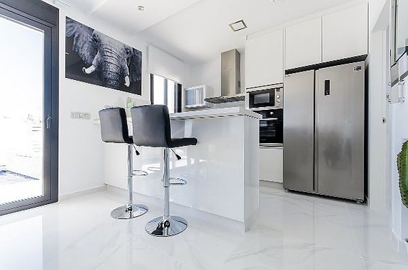 En megler med gode referanser - SPANIA1.no