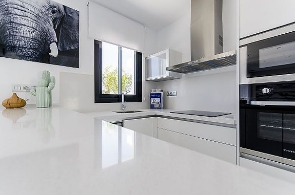 En megler med gode referanser - SPANIA1.no