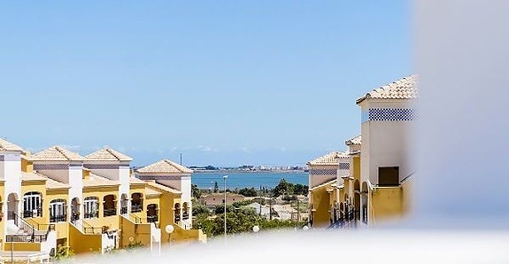 En megler med gode referanser - SPANIA1.no